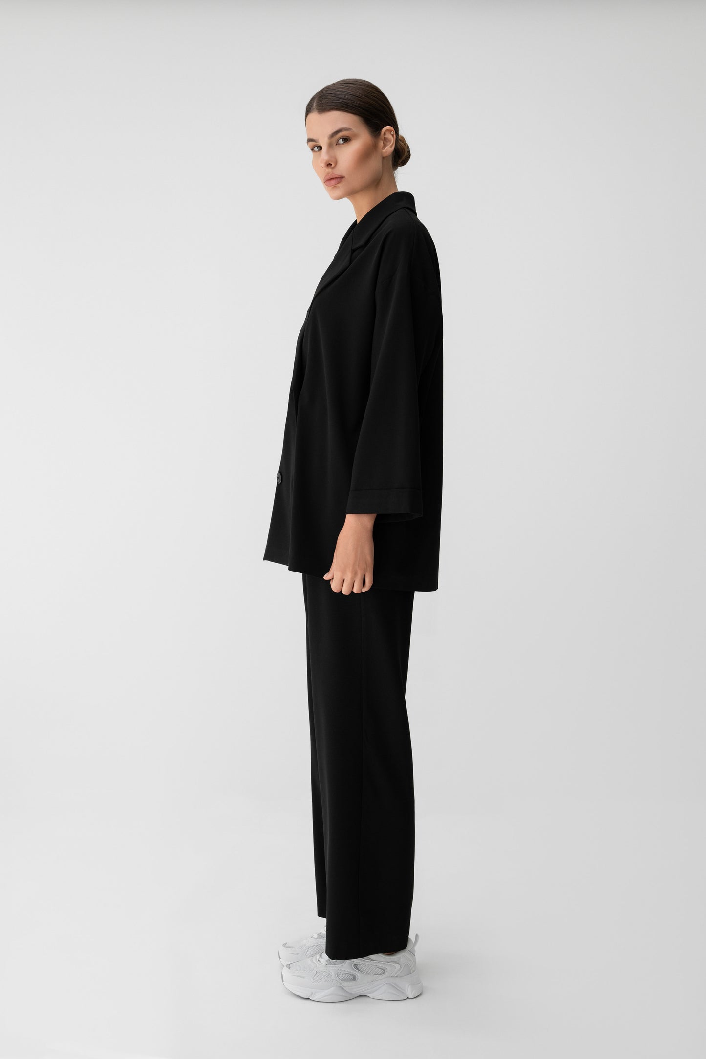 ESSENTIAL TOUCH TOP
